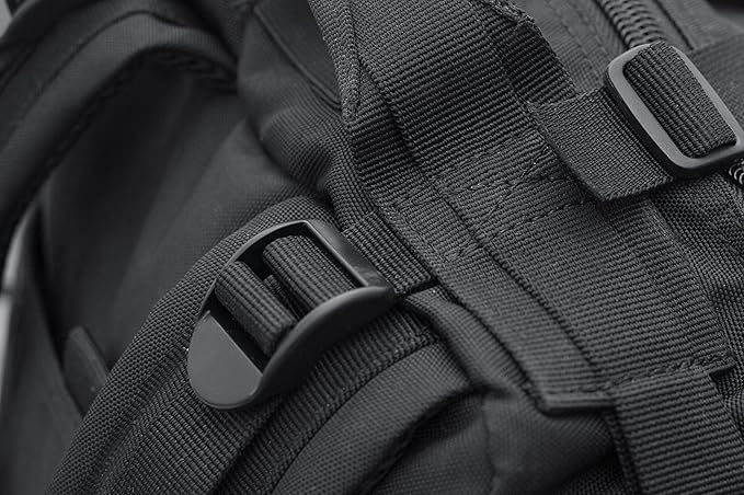 Kompakter und faltbarer Rucksack, der einfach zu verstauen und für jede Reise zu tragen ist.