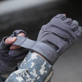 Farbe: Grau | Charge: solag-t-complete-20260716 | Rolle: Detail-5 | Seibertron S.O.L.A.G-T drei fingerlose taktische Handschuhe grau Detail 5