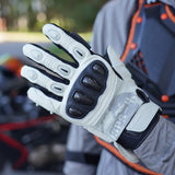 Farbe:Weiß | Charge:sps4-szenen-20260716 | Rolle:szene-05 | Seibertron SPS-4 Winter wasserdichte Motorradhandschuhe weiß Fahrszene 05