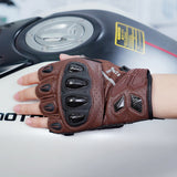seibertron-gallery:sps7h-scene-color-groups-20260721 | Produkt:8847662776510 | Farbe:Braun | Slot:3 | Seibertron SPS-7H braune Halbfinger-Motorradhandschuhe Szenenbild 3